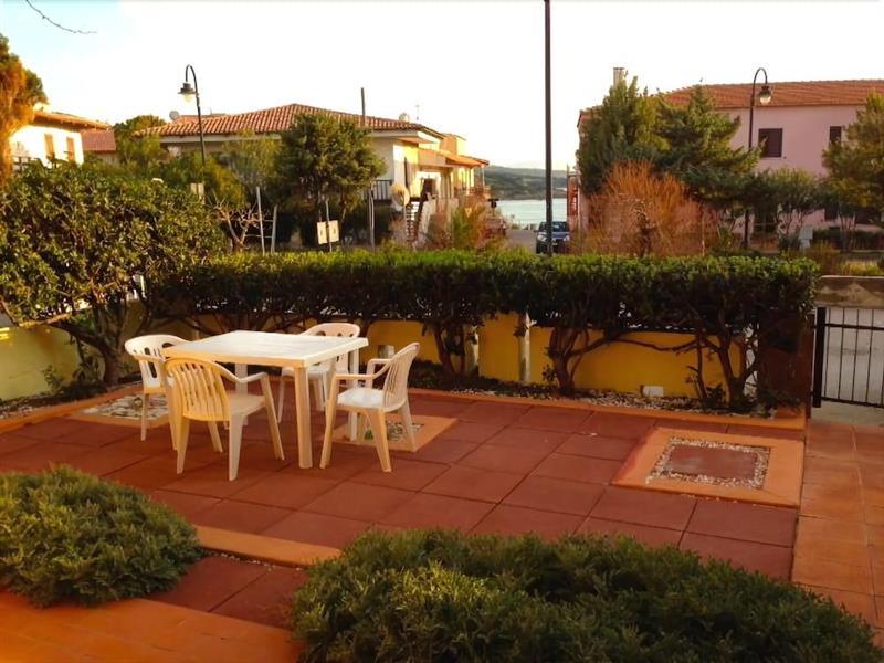 Aparthotel A.I.R. Isola Rossa Borgo Di Mare Exterior foto